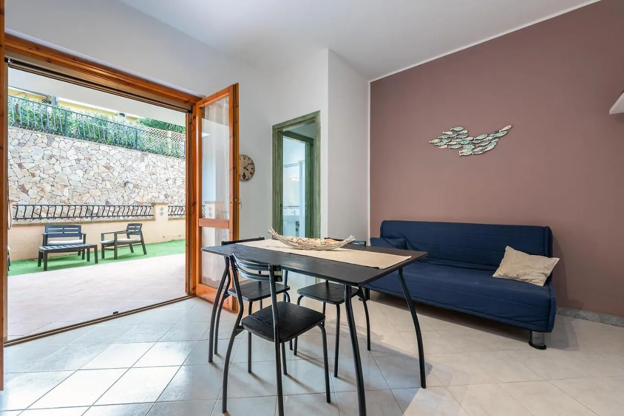 Bilocale Con Piscina A Villasimius 0*,