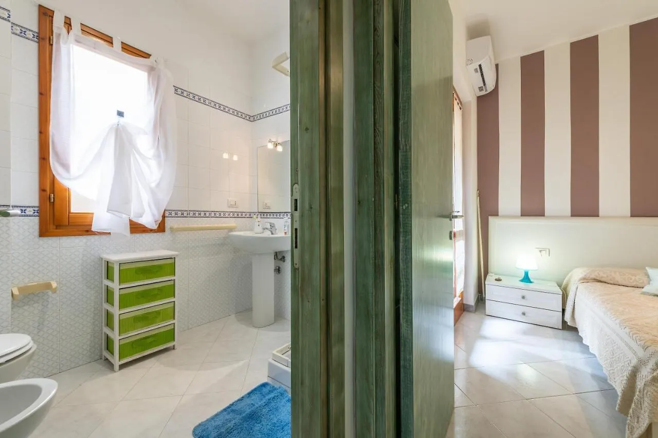Apartment Bilocale Con Piscina A Villasimius Italy