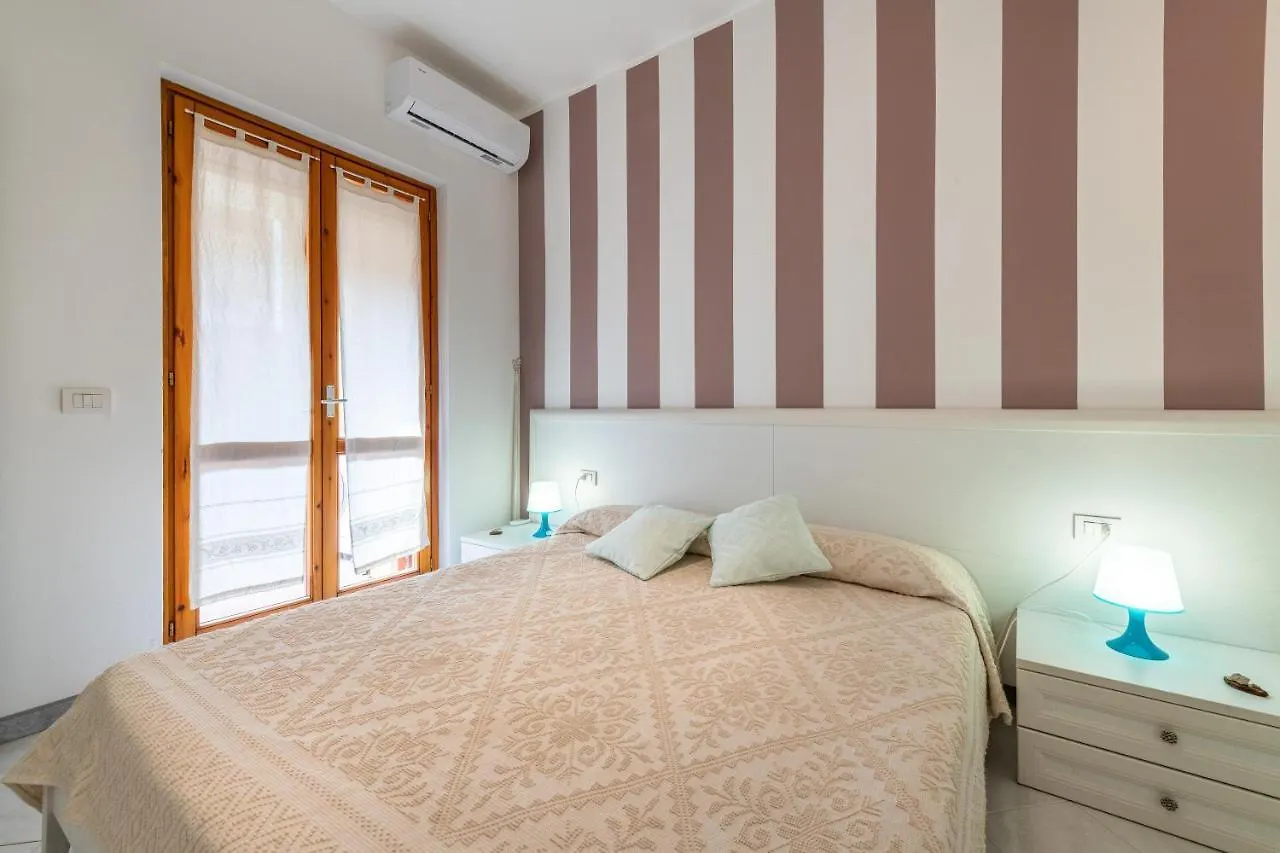 Bilocale Con Piscina A Villasimius 0*,  Italy