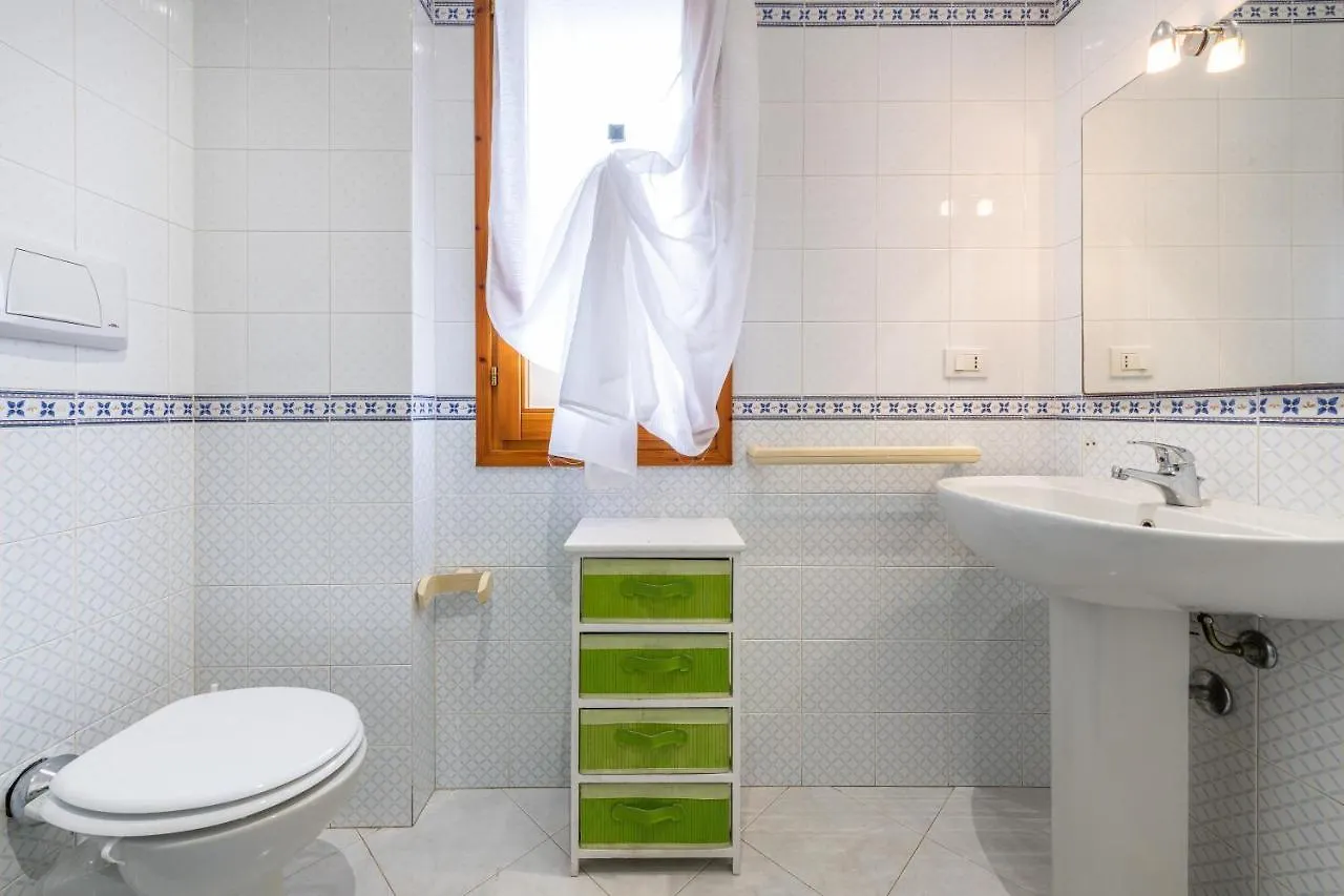 Bilocale Con Piscina A Villasimius