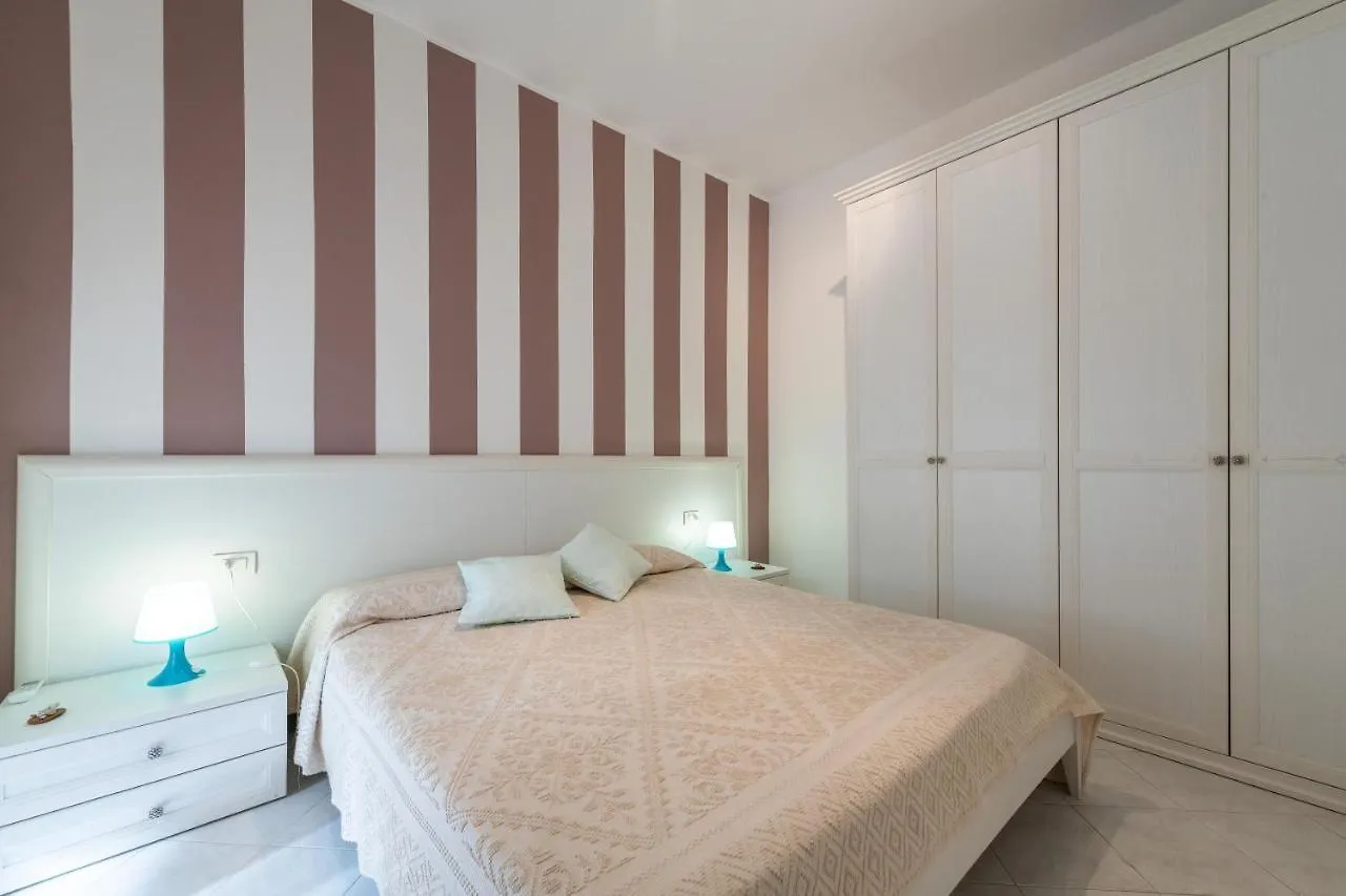 Apartment Bilocale Con Piscina A Villasimius