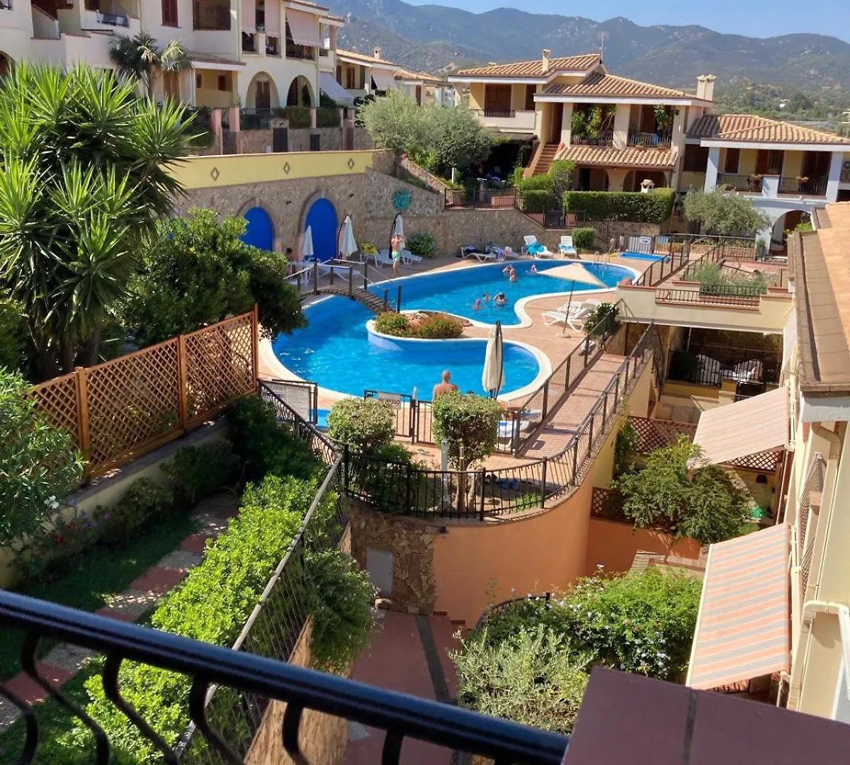 Apartment Bilocale Con Piscina A Villasimius