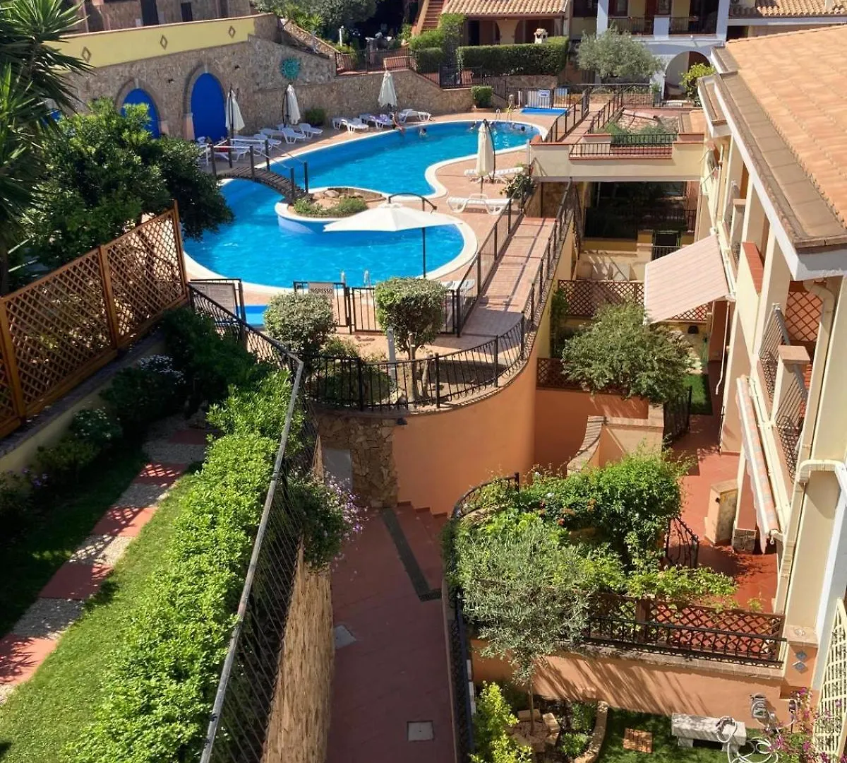 Bilocale Con Piscina A Villasimius